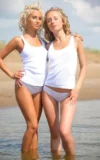 EB_SANDY_A__NICOLLE_A_BEACH_BUMS_17.webp