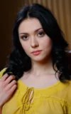 ED_EILONA_YELLOW_DRESS_13.webp