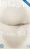 RU_CHANTELLE_PETALS._VOL.7_10.webp