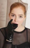 SA_JIA_LISSA_BLACK_GLOVE_14.webp