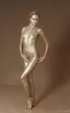 ST18_AGNES_H_BRONZE_SCULPTURE_15.webp