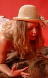 ST18_ANASTASIA_B_ANASTASIA_-_CHICK_WITH_A_HAT_13.webp