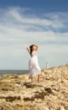 ST18_CARA_Q_CARA_-_SEA_BREEZE_IN_HER_HAIR_12.webp