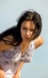 ST18_CARA_Q_CARA_-_SEA_BREEZE_IN_HER_HAIR_7.webp