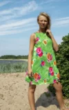 ST18_CLIANTHA_M_CLIANTHA_-_FLOWER_DRESS_AND_SAND_16.webp