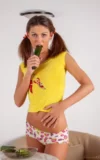 ST18_FILIPPA_H_FILIPPA_-_CUCUMBER_MASTURBATION_8.webp