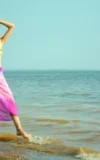 ST18_JANET_AT_THE_BEACH_IN_PINK_11.webp