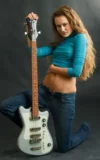 ST18_KARISSA_P_KARISSA_-_I_LOVE_THE_SOUND_OF_THE_BASS_12.webp