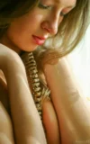 ST18_RAKEL_U_RAKEL_-_CLOSE_UP_TO_MY_BODY_7.webp
