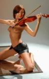 ST18_THALASSA_D_THALASSA_-_PLAYING_THE_VIOLIN_13.webp