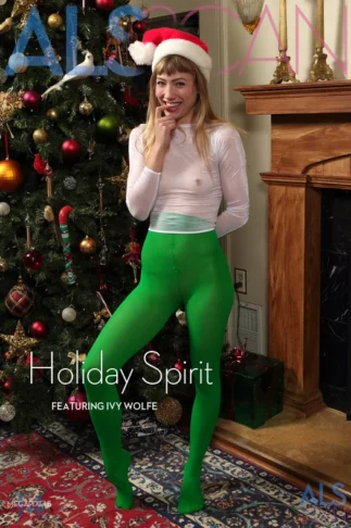 IVY WOLFE – HOLIDAY SPIRIT – by ALS PHOTOGRAPHER (276) AS