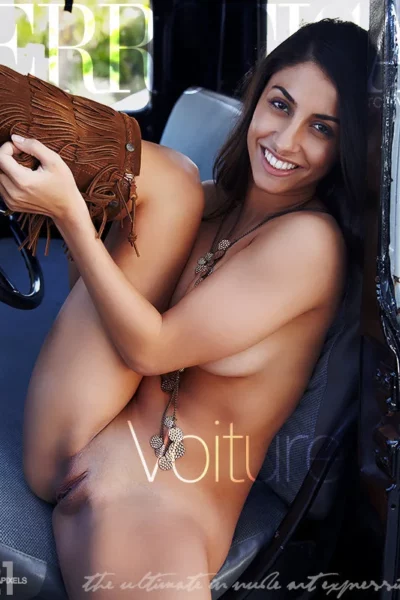 NADIA – VOITURE – by ERRO (73) EA