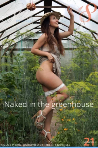NICOLE V – NAKED IN THE GREENHOUSE – by THIERRY MURRELL (168) ST18
