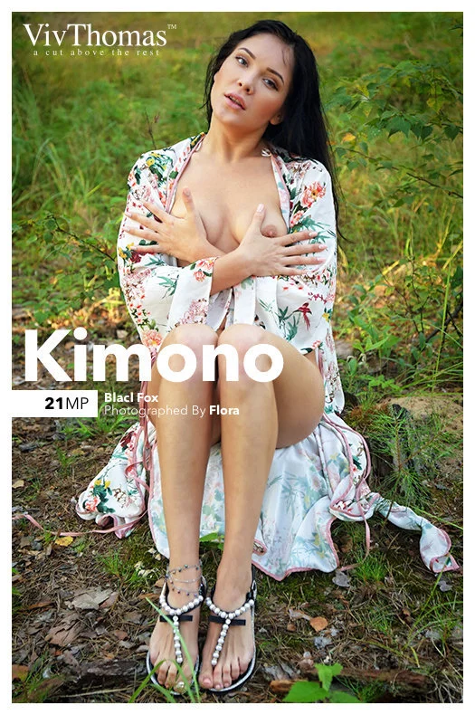 BLACK FOX – KIMONO – by FLORA (86) VT