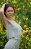 EB_BARBARA_VIE_AMONG_FLOWERS_10.webp