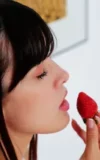 SA_LENI_DOLL_STRAWBERRY_JUICE_20.webp