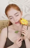 EA_JIA_LISSA_YELLOW_ROSE_3.webp