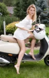 MA_CELESTINE_MOPED_10.webp