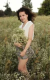 MA_MELISSA_MAZ_IN_THE_FIELDS_4.webp