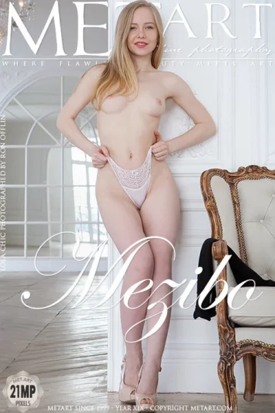 LOLA CHIC – MEZIBO – by RON OFFLIN (120) MA