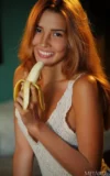 MA_AGATHA_VEGA_BANANA_3.webp