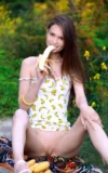 MA_ANASTASIA_BELLA_GO_BANANAS_14.webp