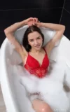 MA_ERNA_HOLIDAY_BATH_1.webp