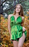 MA_HAILEY_EMERALD_IN_FALL_14.webp