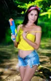 MA_MARTINA_MINK_WATER_FIGHT_1.webp