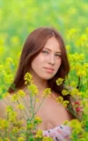 MA_MELANIA_FIELD_OF_GOLD_16.webp