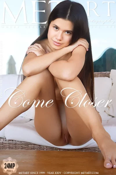 EVELIN ELLE – COME CLOSER – by ERRO (152) MA