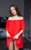 MA_BELLARIA_RADIANT_IN_RED_11.webp