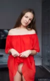 MA_BELLARIA_RADIANT_IN_RED_3.webp