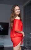 MA_BELLARIA_RADIANT_IN_RED_8.webp