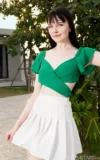 MA_AMELIA_RIVEN_GIRL_IN_GREEN_10.webp