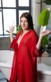 MA_ISKRA_RED_ROBE_11.webp