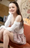 MA_DAKOTA_DOLL_PRESENTING_DAKOTA_DOLL_4.webp
