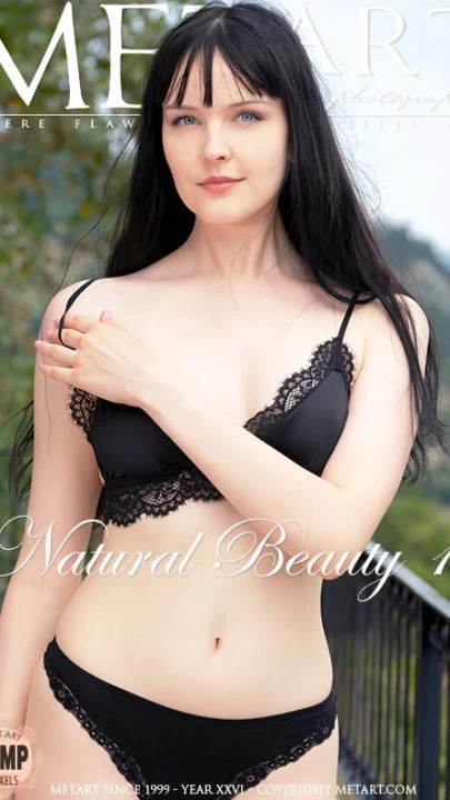 AMELIA RIVEN – NATURAL BEAUTY 1 – by ROBERT GRAHAM (110) MA