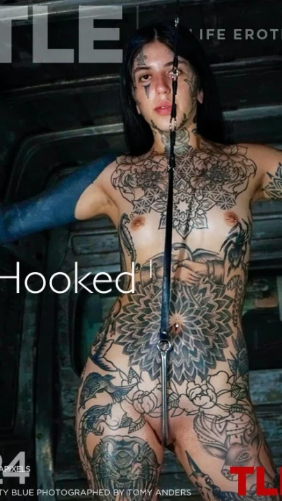 KATTY BLUE – HOOKED 1 – by TOMY ANDERS (132) TLE