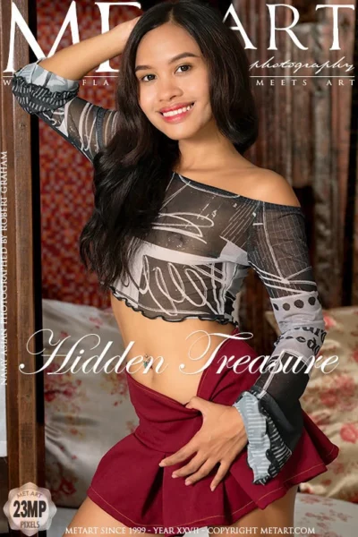 NAMY ASIAN – HIDDEN TREASURE – by ROBERT GRAHAM (102) MA