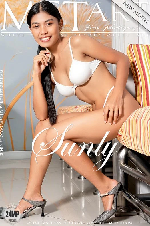 SUNLY – PRESENTING SUNLY – by ROBERT GRAHAM (105) MA