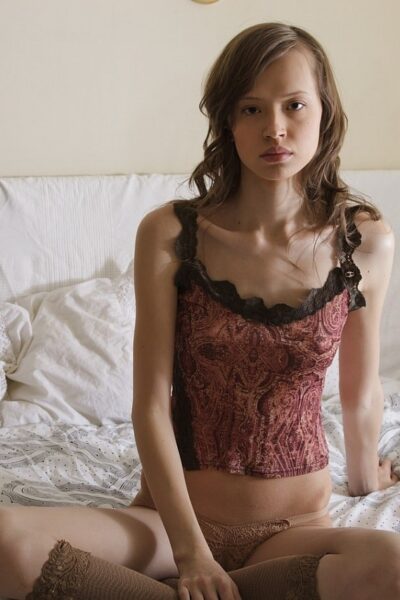 Demidas perky small nipples show through her shirt (256) TD