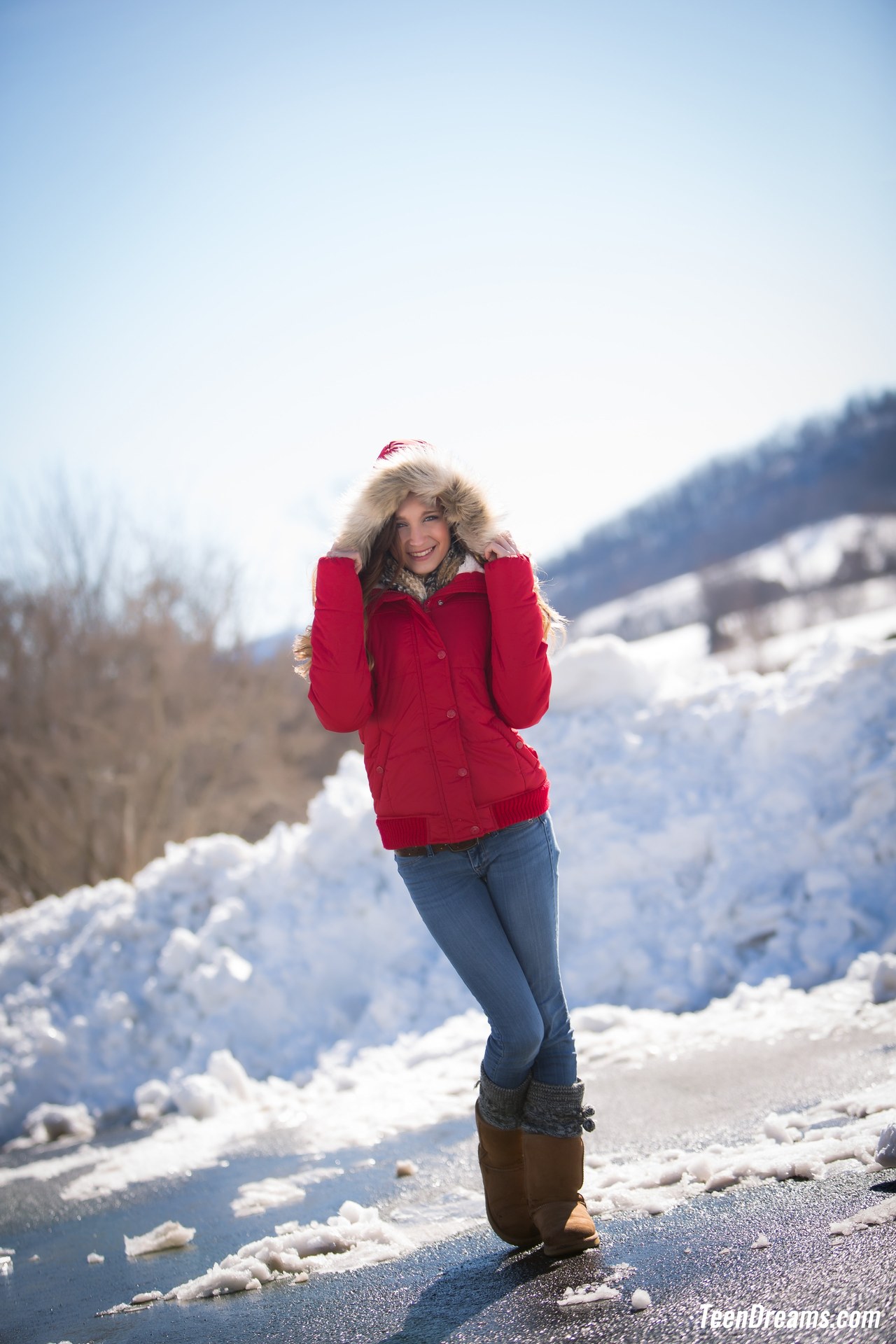 Melody Rose showing off in the snow (151) TD
