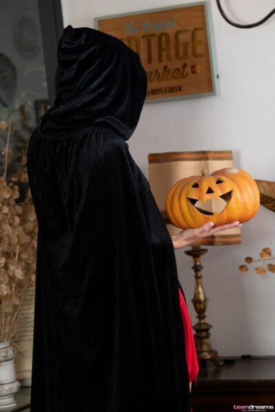 Stella Cardo Halloween Mistress (109) TD