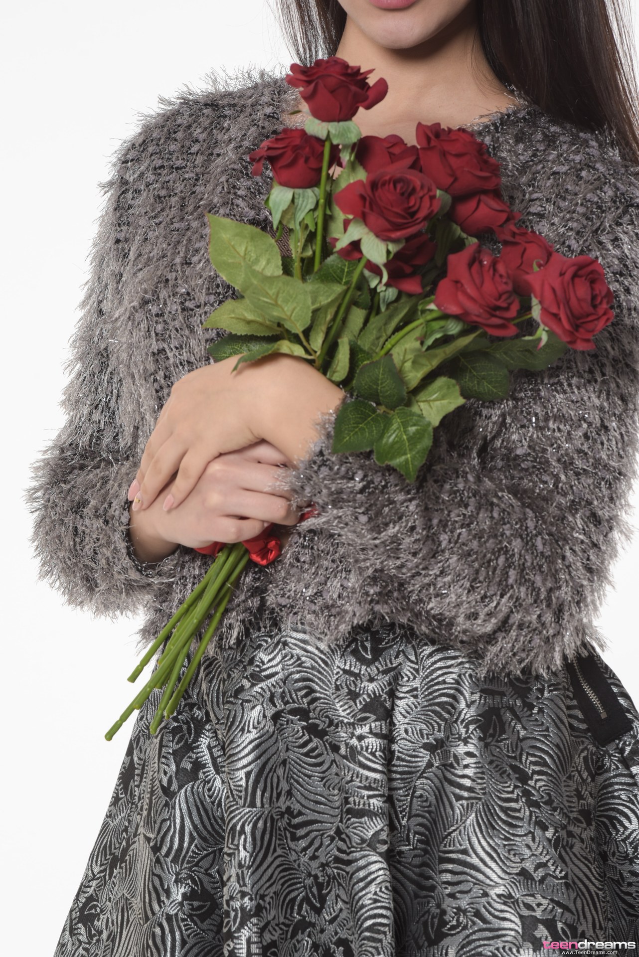 Angelina loves red roses (113) TD