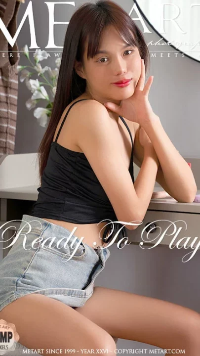 ROSE SARINZ – READY TO PLAY – by ROBERT GRAHAM (100) MA