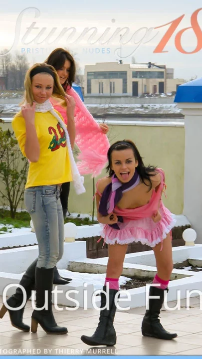 BRIGITTA F & KENIA H & SAMANTHA I – BRIGITTA – OUTSIDE FUN – by THIERRY MURRELL (91) ST18