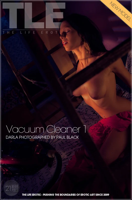 DARLA – VACUUM CLEANER 1 – by PAUL BLACK (120) TLE