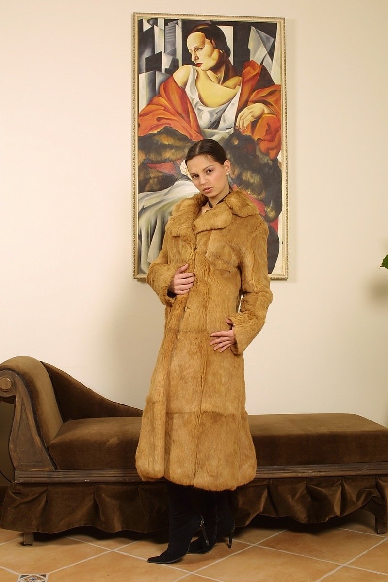 Eva in a full length fur coat (392) TD